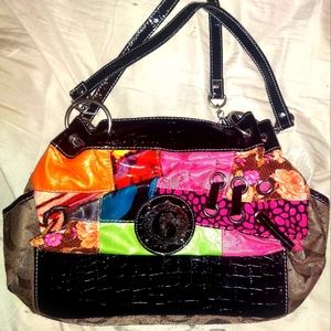 I'm selling a really cool handbag